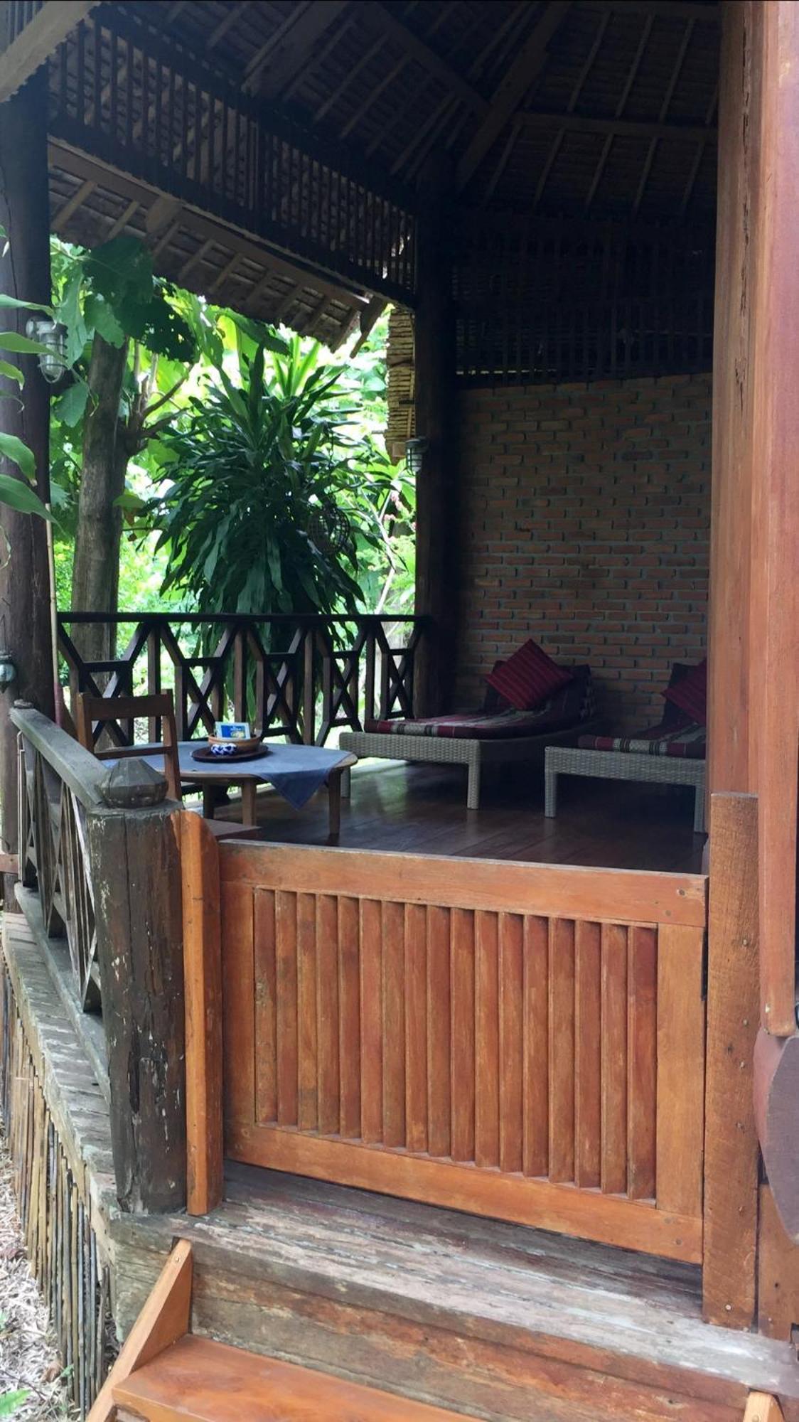 Sang Tong Huts Hotel Мае Хонг Сон Екстериор снимка