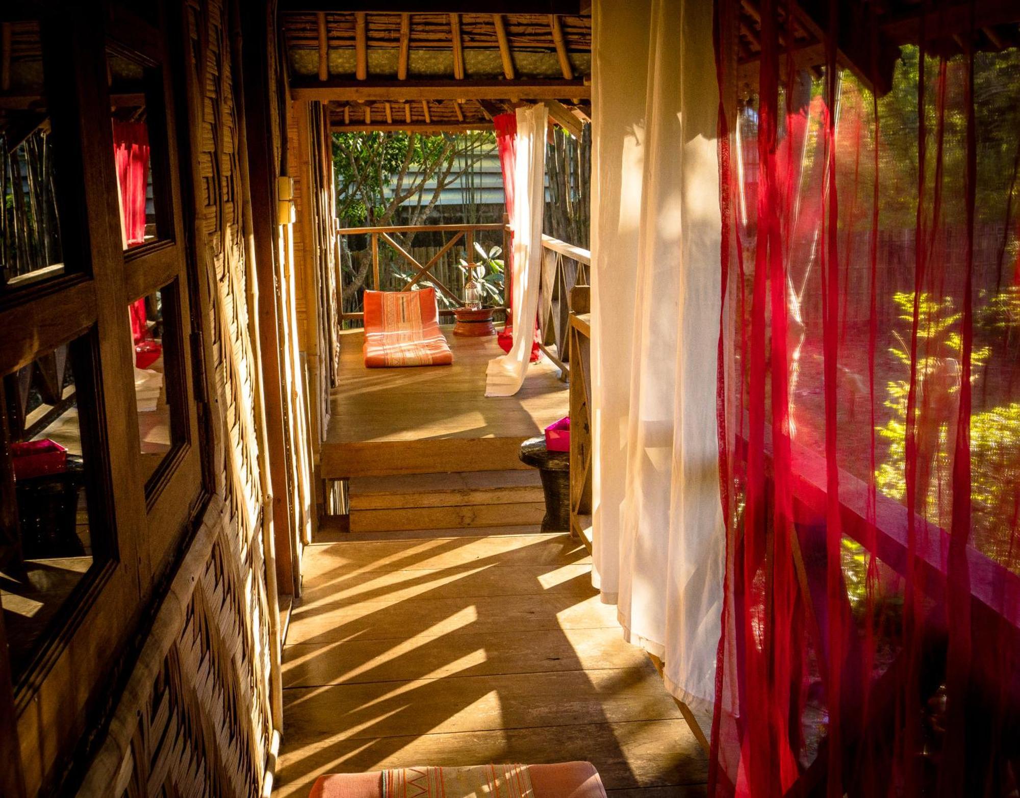 Sang Tong Huts Hotel Мае Хонг Сон Стая снимка
