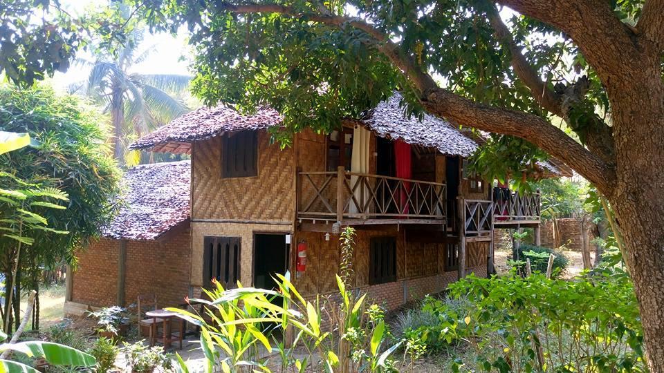 Sang Tong Huts Hotel Мае Хонг Сон Екстериор снимка