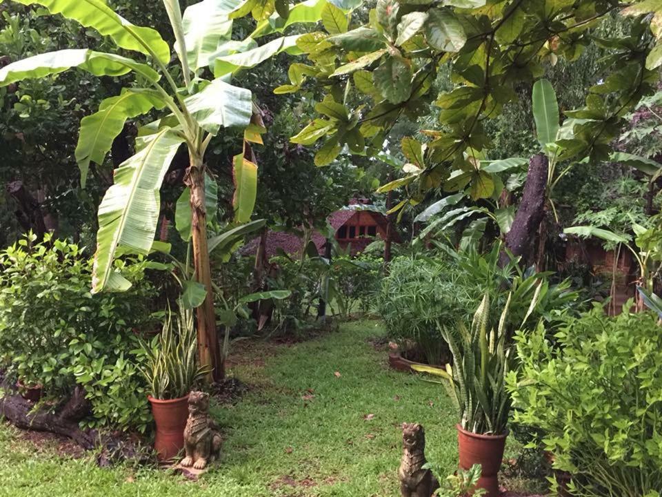 Sang Tong Huts Hotel Мае Хонг Сон Екстериор снимка