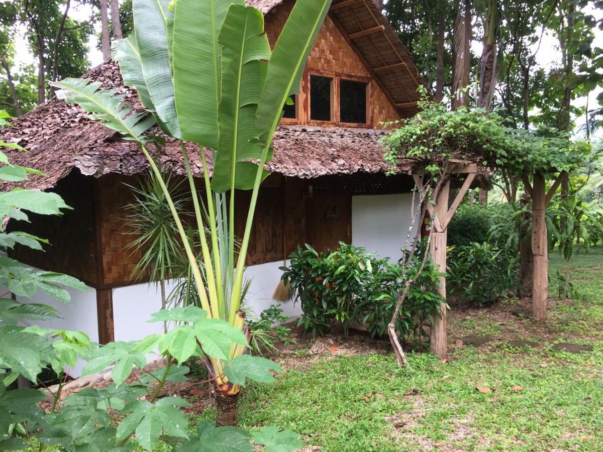 Sang Tong Huts Hotel Мае Хонг Сон Стая снимка